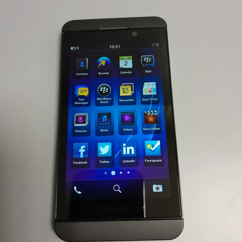 BLACKBERRY Z10 MOBILE PHONE