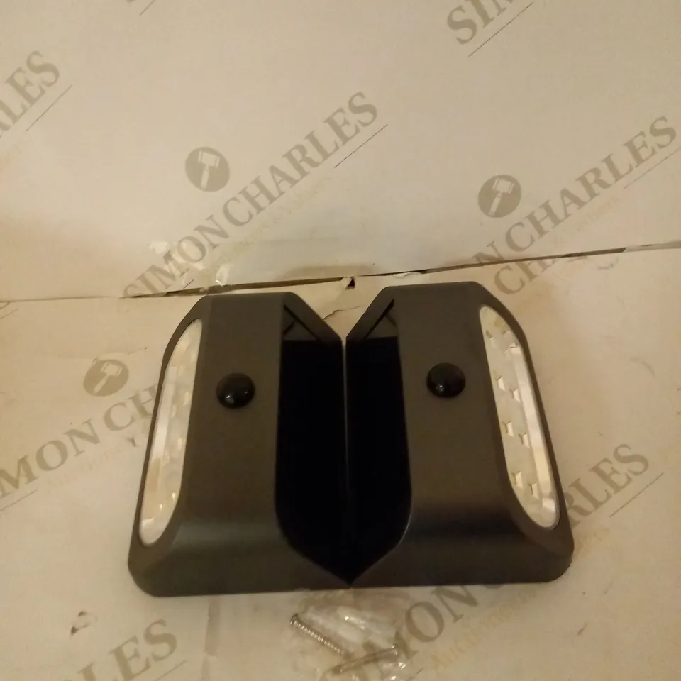 PIR SENTINEL SOLAR SECURITY LIGHT 50 LUMEN OUTPUT, PACK OF 2 RRP £29.99