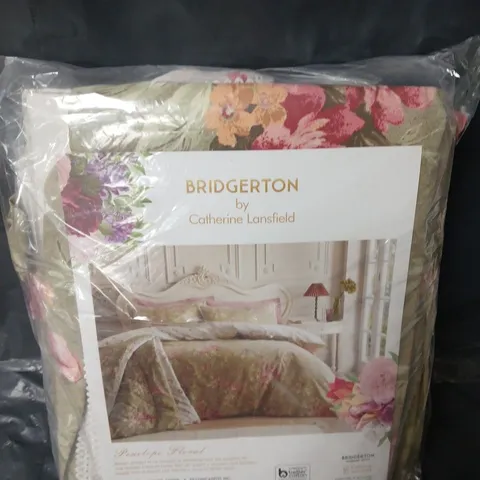 BRIDGERTON BY CATHERINE LANSFIELD PENELOPE FLORAL DUVET COVER SET - SUPER KING SIZE