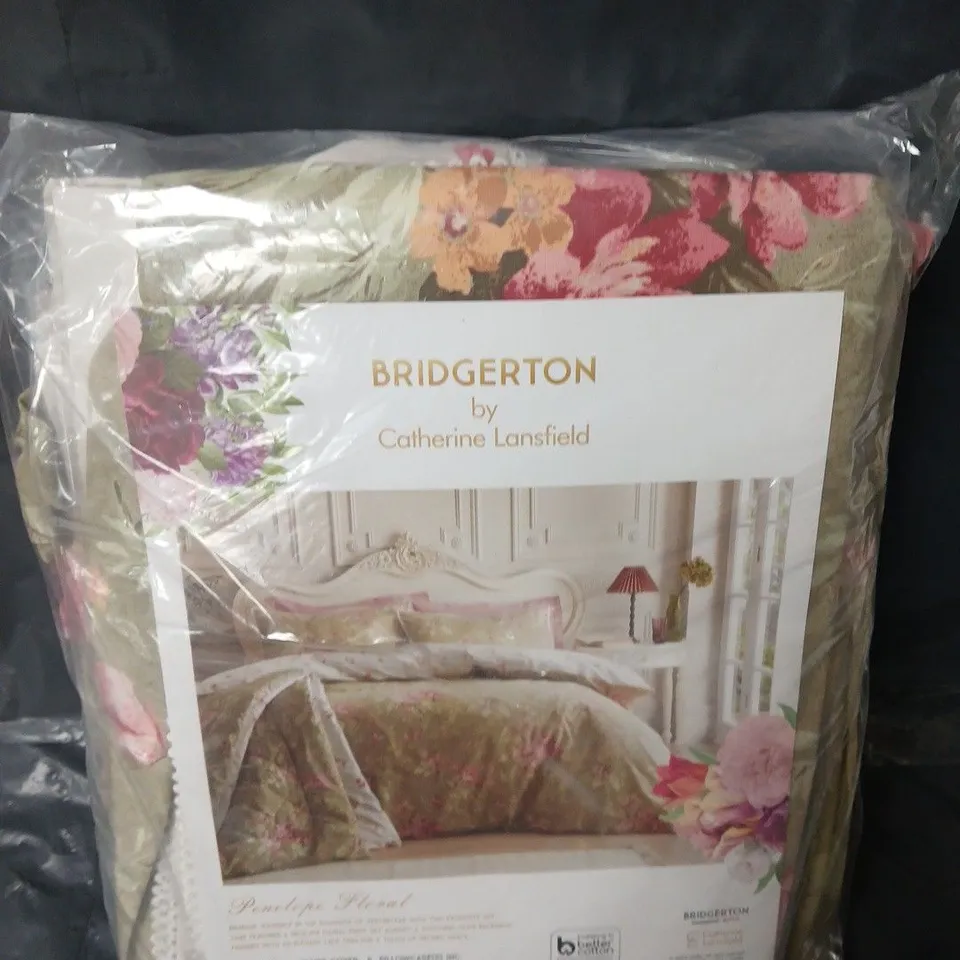 BRIDGERTON BY CATHERINE LANSFIELD PENELOPE FLORAL DUVET COVER SET - SUPER KING SIZE