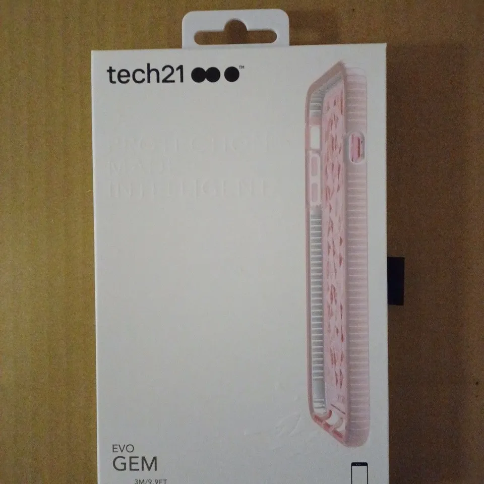 LOT OF APPROXIMATELY 79 BRAND NEW BOXED TECH 21 EVO GEM CASE WITH 9.9FT 3-LAYER DROP PROTECTION FOR IPHONE 7 PLUS & IPHONE 8 PLUS T21-5427 ROSE