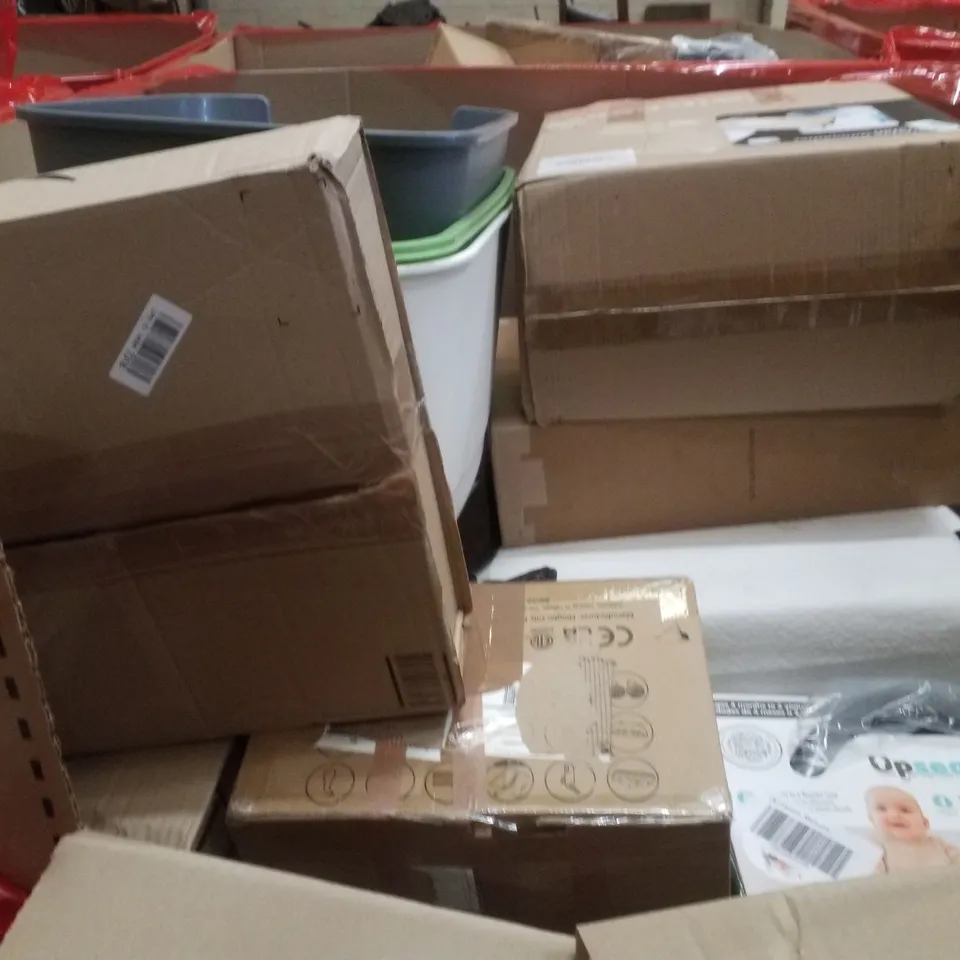 PALLET CONTAINING ASSORTED PRODUCTS INCLUDING PEE PAD HOLDER, WOK PAN, BABY BOTTLE WASHER, CLING FILM & HIGH COT ONE LONG