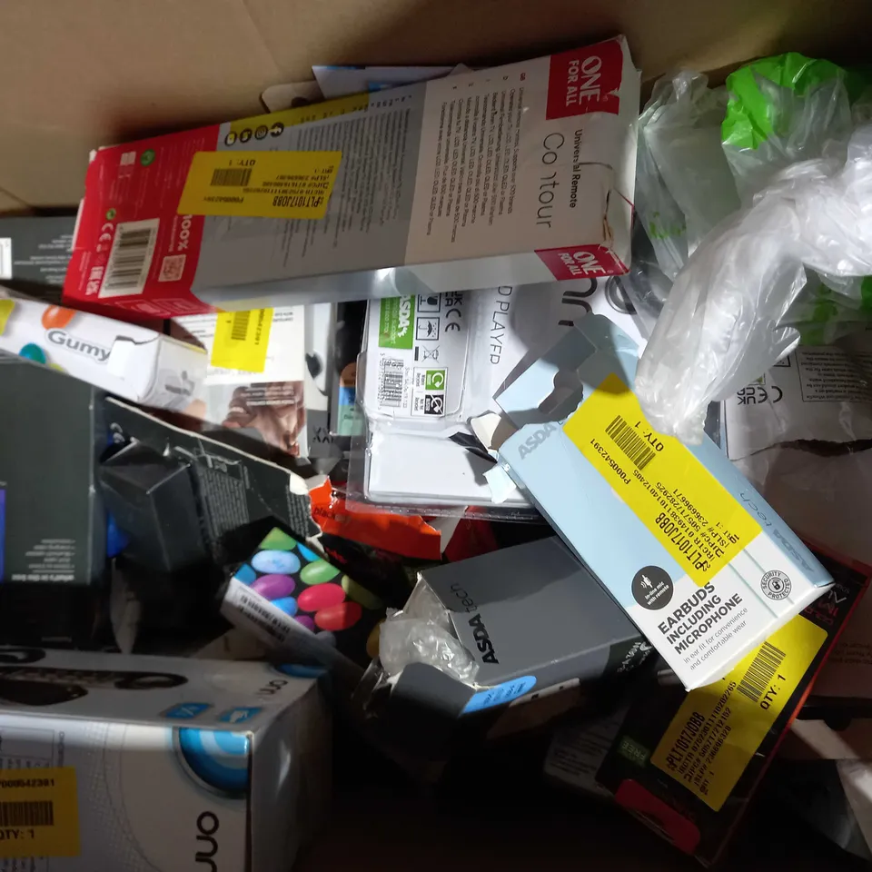 LOT OF APPROXIMATELY 30 ASSORTED ELECTRICAL ITEMS, TO INCLUDE EARPHONES, CHARGER, ETC