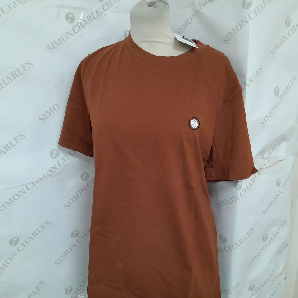 PRETTY GREEN MITCHELL TSHIRT IN BROWN SIZE M