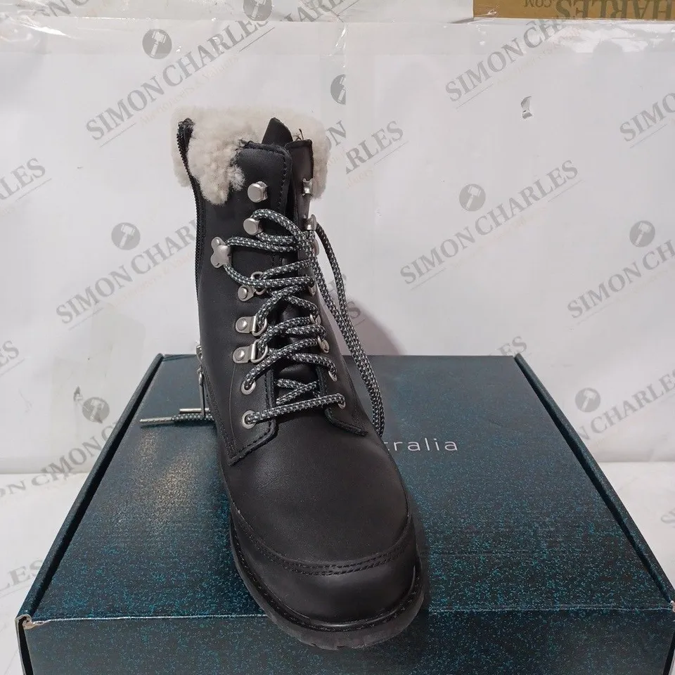  EMU OKAB WATERPROOF BOOTS - BLACK - SIZE 8