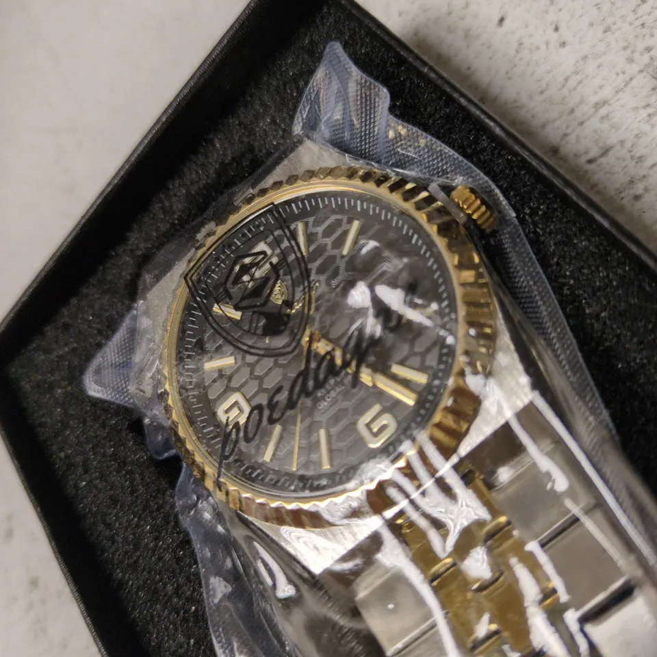 POEDAGAR - GOLD-TONE WRISTWATCH IN PRESENTATION BOX