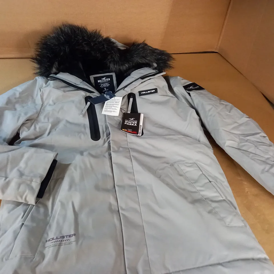 HOLLISTER ALL-WEATHER WINTER PARKA IN GREY - S