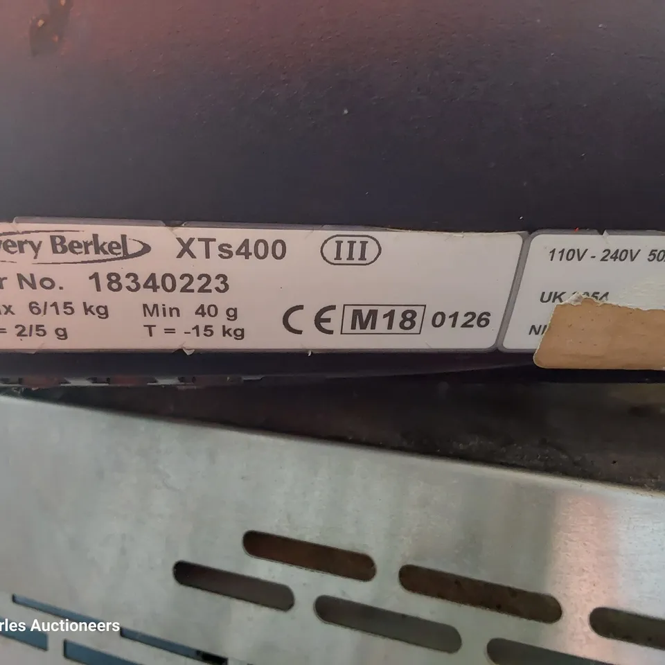 AVERY BERKEL XTRA DIGITAL SCALE WITH PRINTER XTs400