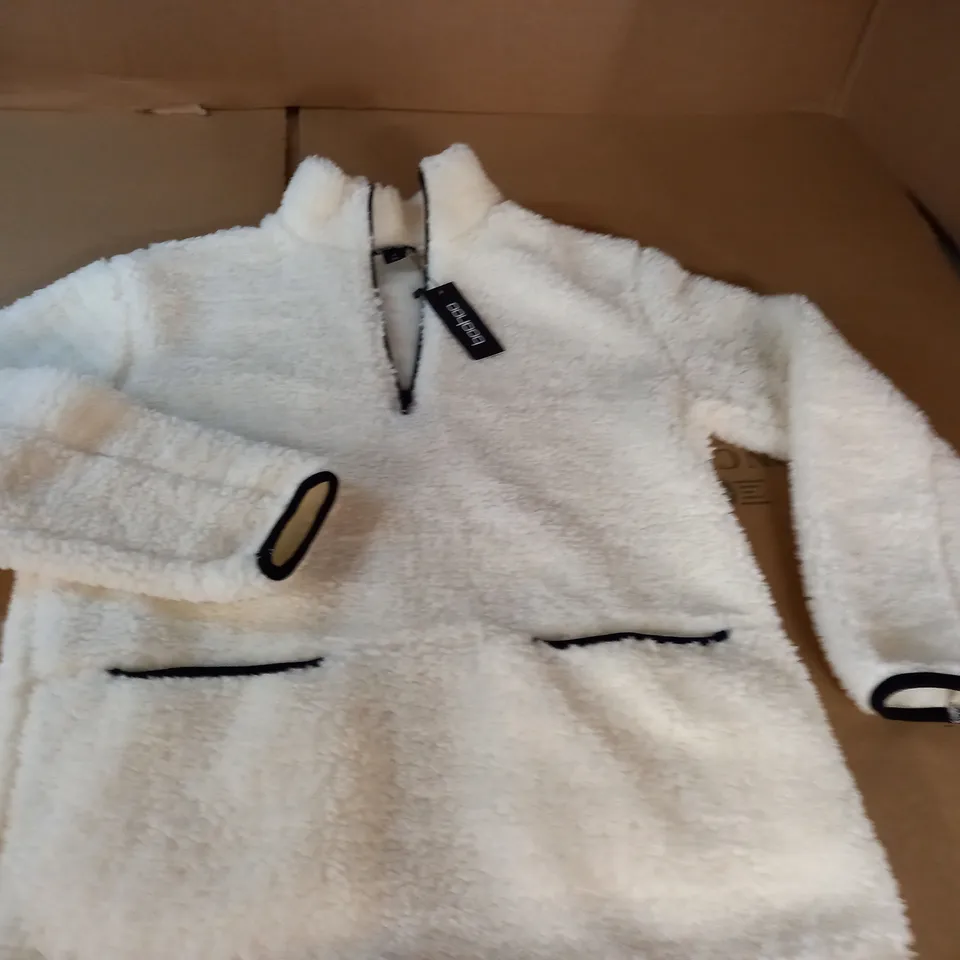 BOOHOO BORG CONTRAST HALF ZIP SWEATER - XS
