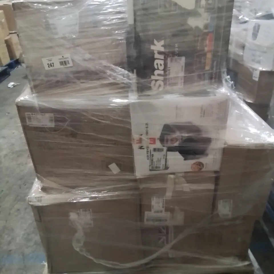 PALLET OF APPROXIMATELY 18 UNPROCESSED RAW RETURN HOUSEHOLD AND ELECTRICAL GOODS TO INCLUDE;