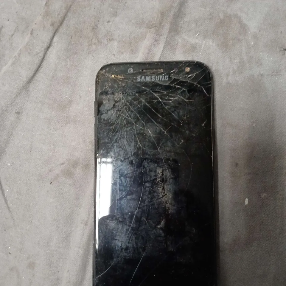 SAMSUNG GALAXY SMARTPHONE – BLACK, CRACKED SCREEN 