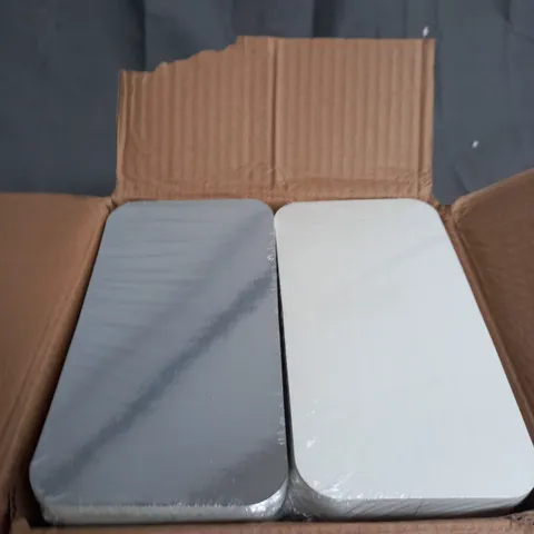 BOX OF APPROXIMATELY 1000 ALUMINUM FOIL COINTAINERS - CARDBOARD LIDS