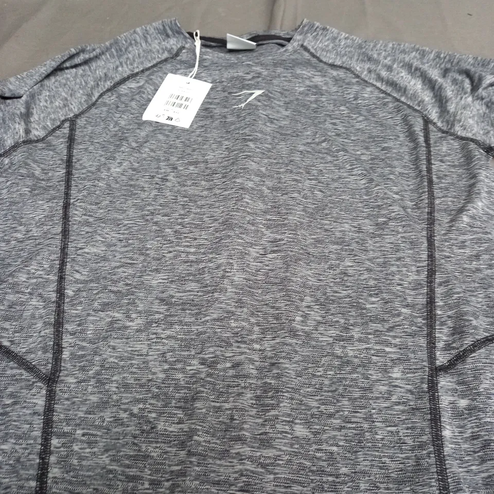 GYMSHARK APEX T-SHIRT IN LIGHT GREY - M