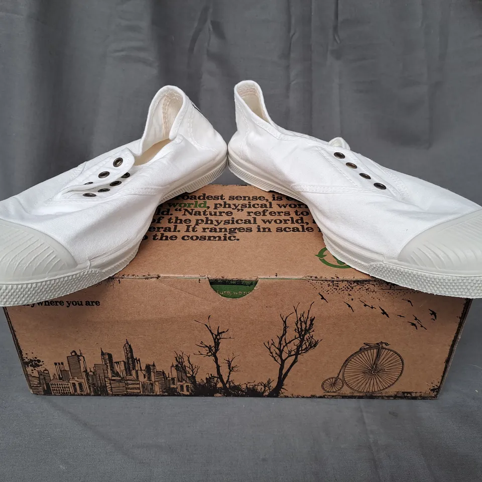BOXED PAIR OF NATURAL WORLD CANVAS SNEAKERS IN WHITE EU SIZE 39