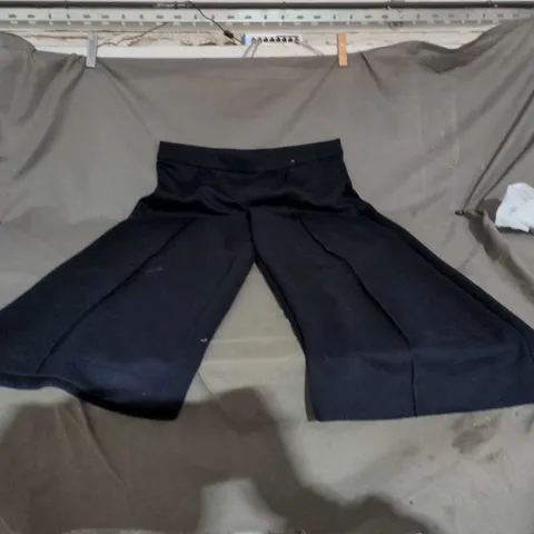 BLACK WIDE-LEG PALAZZO TROUSERS SIZE 16