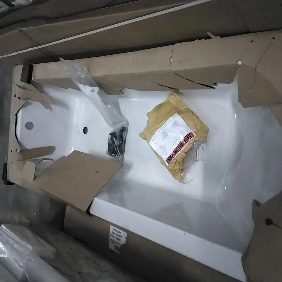 WHITE RECTANGULAR SHOWER BATH