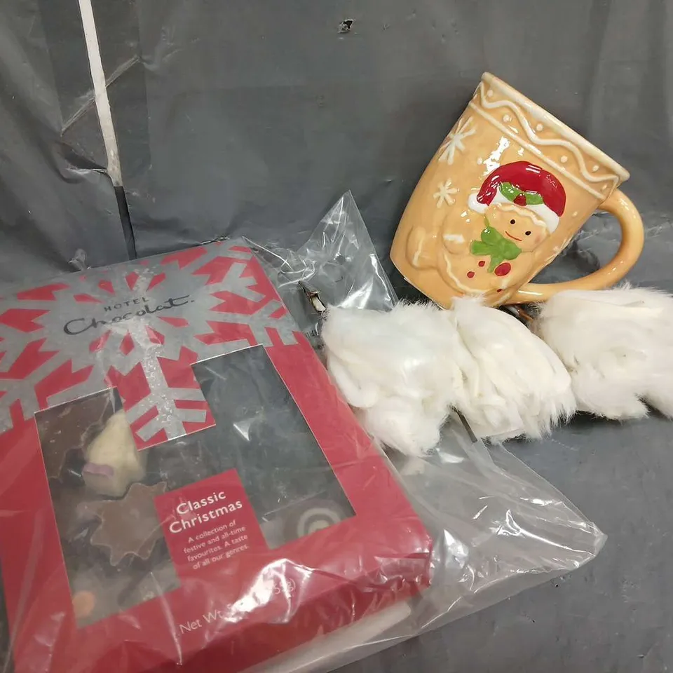 APPROXIMATELY 5 ASSORTED ITEMS TO INCLUDE GINGERBREAD MUG, CHOCOLATE, TREE CLIPS, ETC