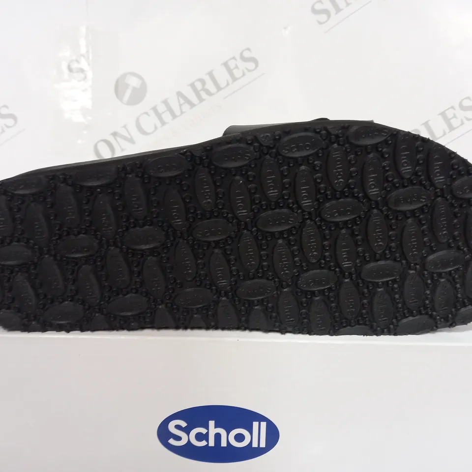 BOXED SCHOLL THICK PADDED OPEN TOE SANDAL - SIZE 7
