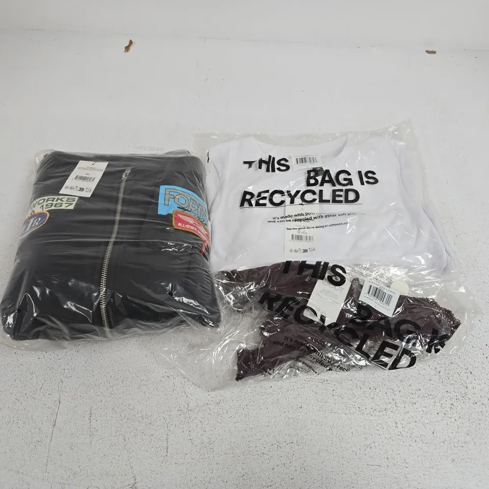 APPROXIMATELY 17 ASSORTED CLOTHING ITEMS IN VARIOUS SIZES, COLOURS & STYLES TO INCLUDE EVERYDAY LACE G STRING BRIEF, CROPPED FIT T-SHIRT, GRAPHIC HOODIE, ETC
