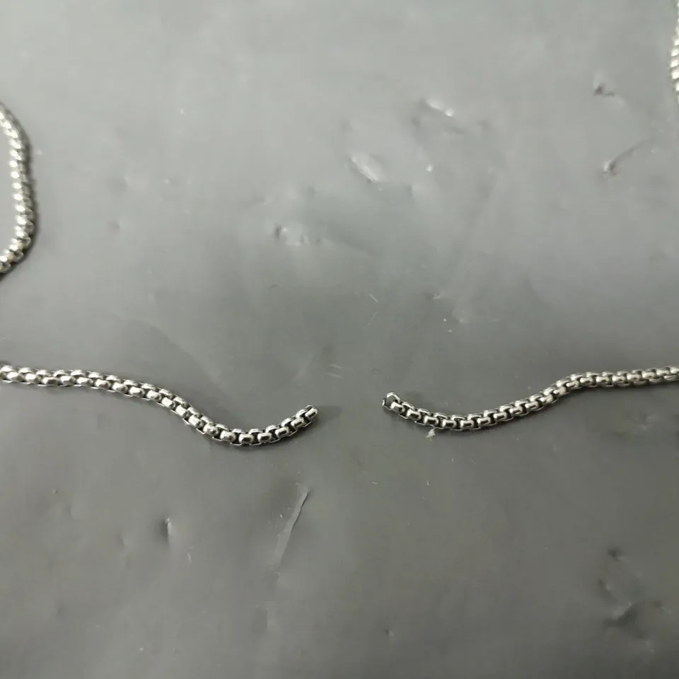 ARMANI TWO-TONE STAINLESS STEEL NECKLEACE (CHAIN BROKEN)