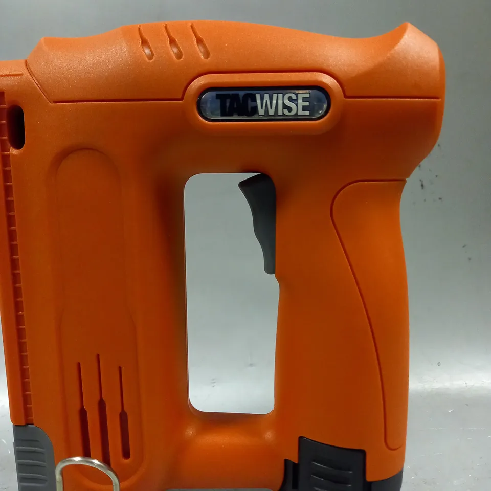 BOXED TACWISE CORDLESS 12V STAPLE/NAIL GUN