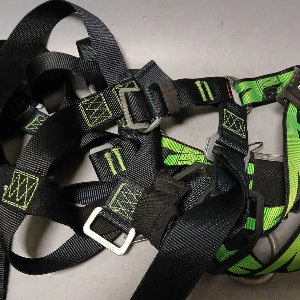 HONEYWELL MILLER SAFETY HARNESS