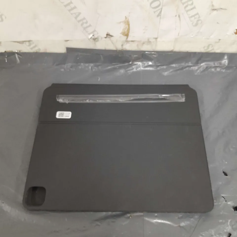 APPLE IPAD KEYBOARD CASE IN GREY 