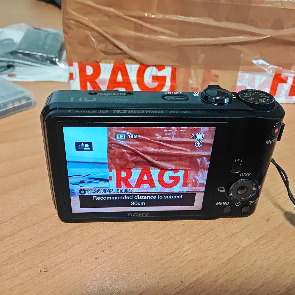 UNBOXED SONY CYBERSHOT 16.2MP DIGITAL STILL CAMERA - DSC-HX7V