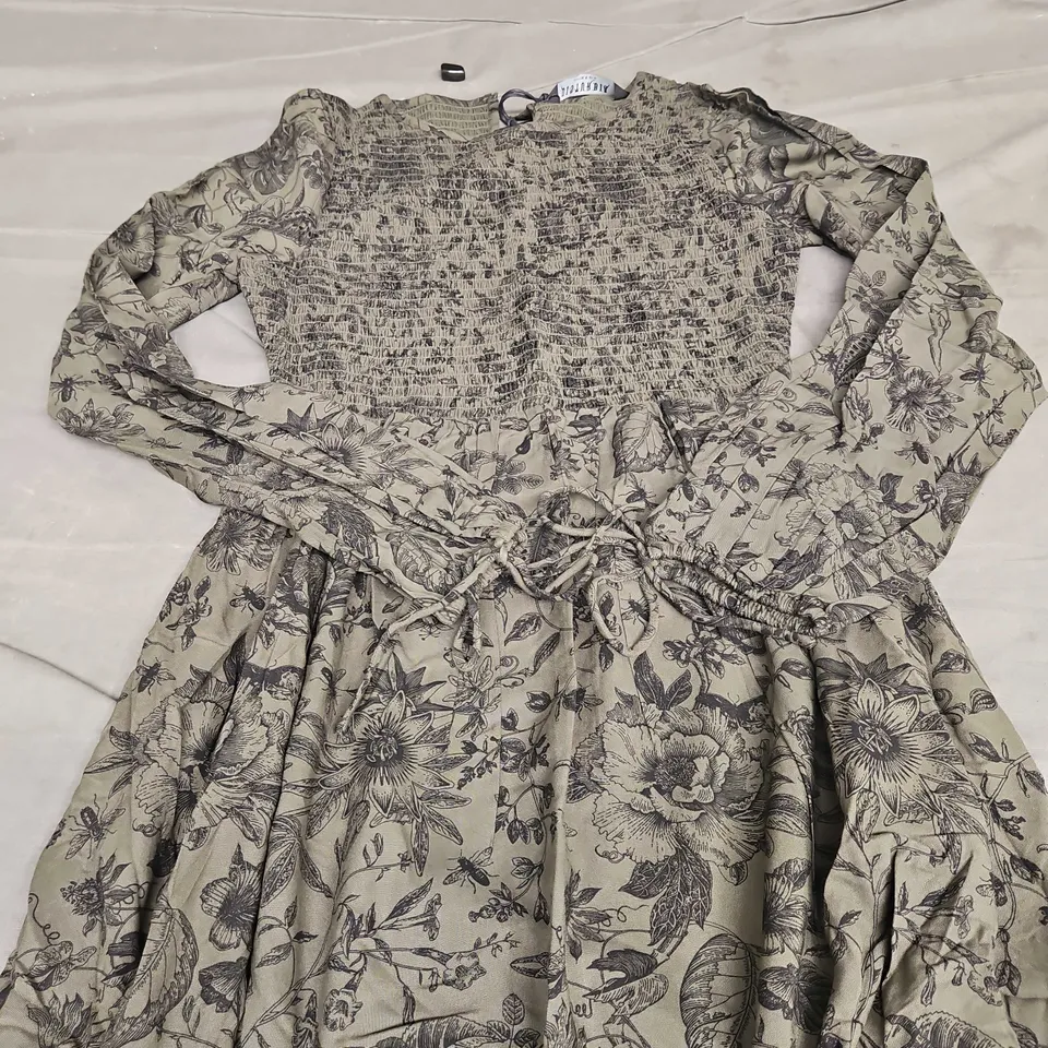DISTURBIA MEADOWFLOWERS FLORAL PRINT MINI DRESS - SIZE 8