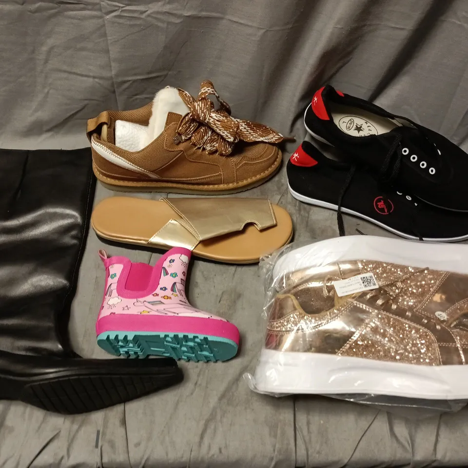 LOT OF APPROXIMATELY 23 ASSORTED PAIRS OF SHOES AND TRAINERS IN VARIOUS SIZES