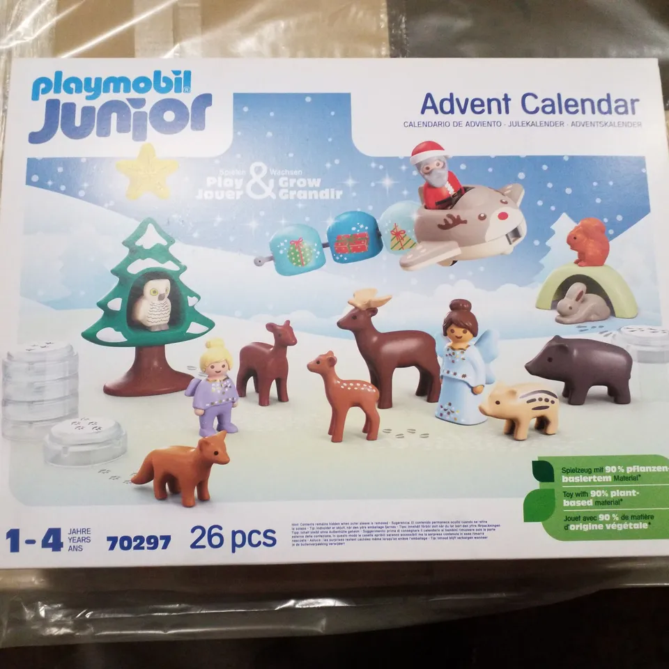 PALLET CONTAINING APPROXIMATELY 60 PLAYMOBIL JUNIOR ADVENT CALENDARS