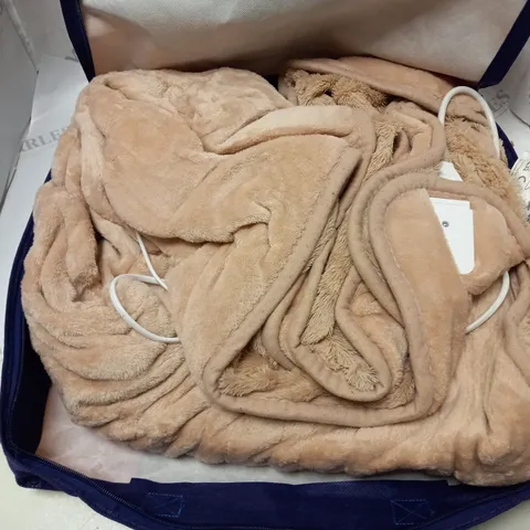 COZEE HOME VELVETSOFT HEATED THROW IN PINK