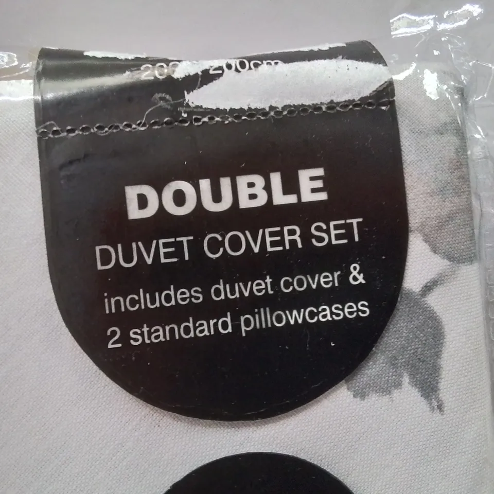 BRAND NEW DREAMY NIGHTS FLOWER POWER DOUBLE DUVET COVER SET 