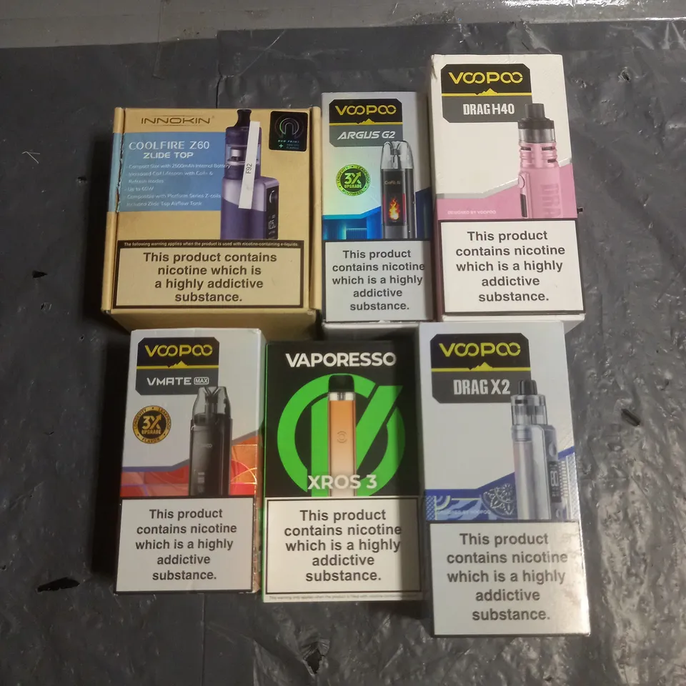 APPROXIMATELY 20 VAPES & E-CIGARETTES TO INCLUDE - VOOPOO DRAG H40 - VAPORESSO XROS 3 - VOOPOO VMATE MAX - ETC