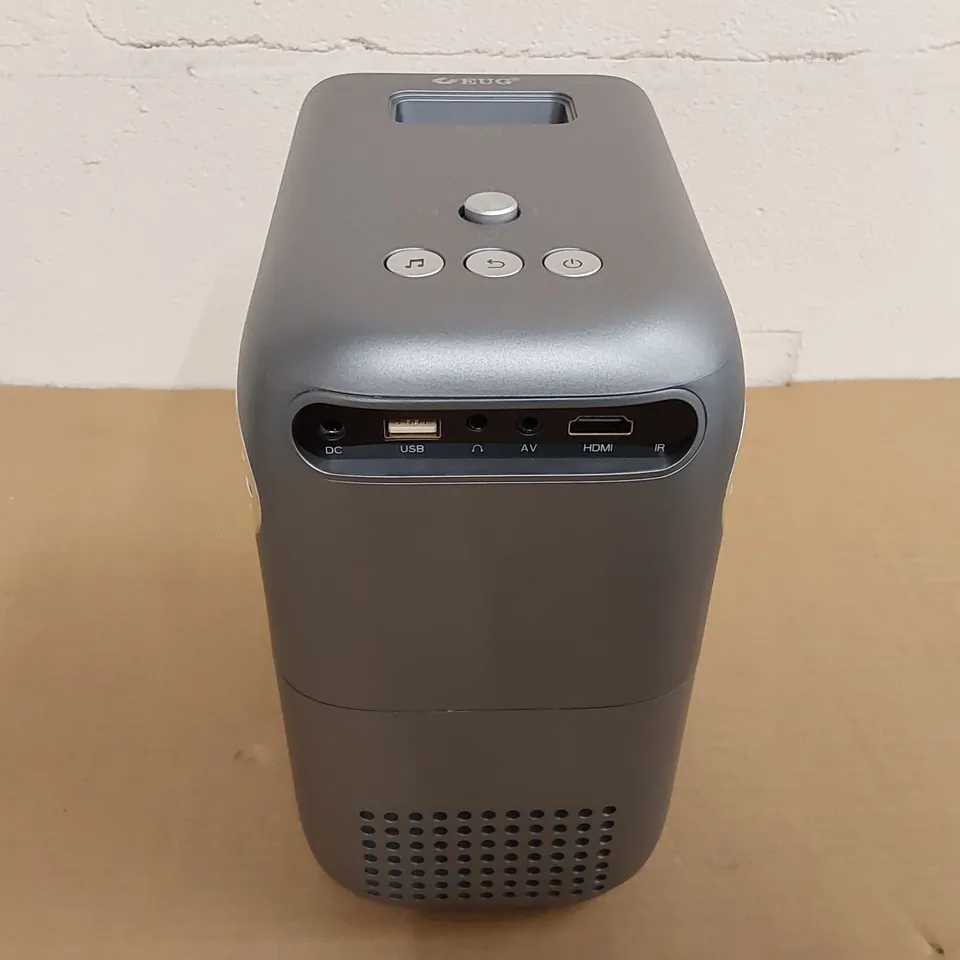 BOXED EUG X760+ W DIGITAL LED PROJECTOR (1 BOX)