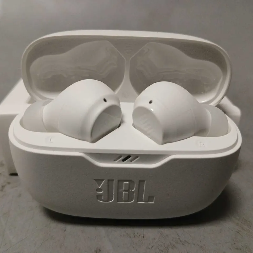 BOXED JBL HARMAN VIBE BEAM EARBUDS