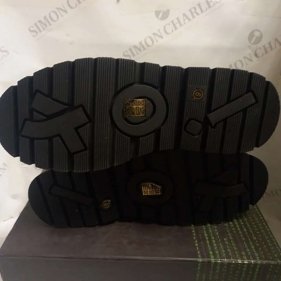 KOI VEGAN THE CONSPIRATOR BLACK CREEPERS - SIZE 9
