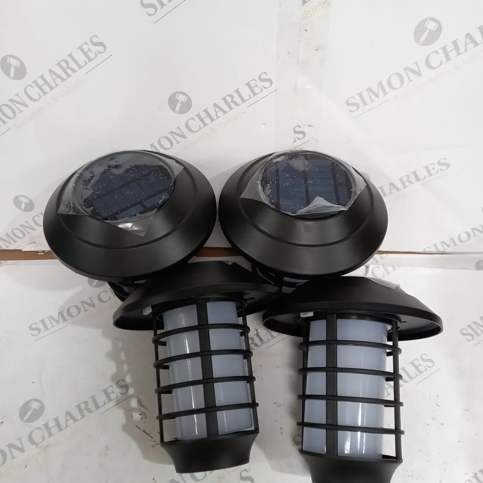 BOXED BELL & HOWELL SOLAR 21 LUMENS DUAL FUNCTION FLAME/ WHITE STAKE LIGHTS