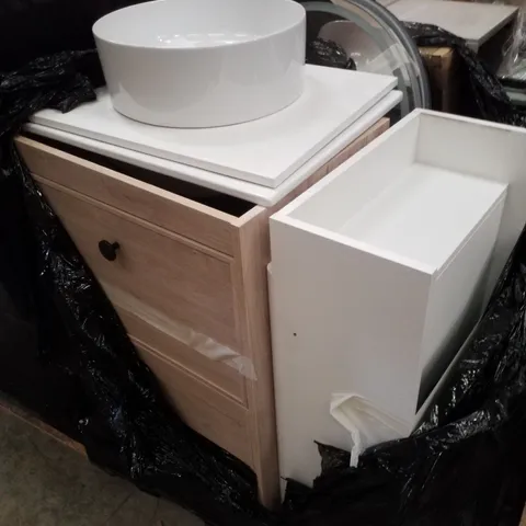 PALLET CONTAINING ASSORTED BATHROOM FURNITURE INCLUDING LED MIRRORS, BASE UNITS & SINK BASINS