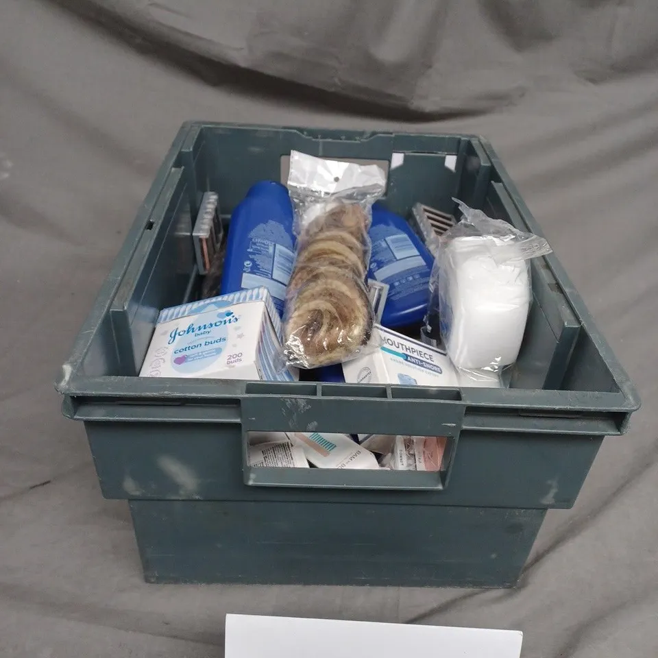 TOTE OF ASSORTED COSMETIC ITEMS TOO INCLUDE , HAIR EXTENSIONS , EARBUDS , ETC 