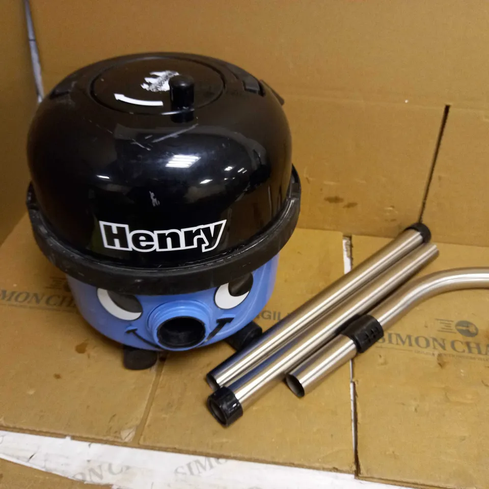 HENRY HVR160 BAGGED CYLINDER VACUUM BLUE