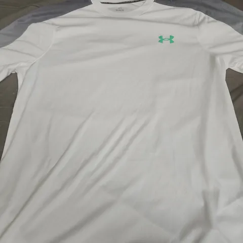 UNDER ARMOUR T-SHIRT – SIZE M