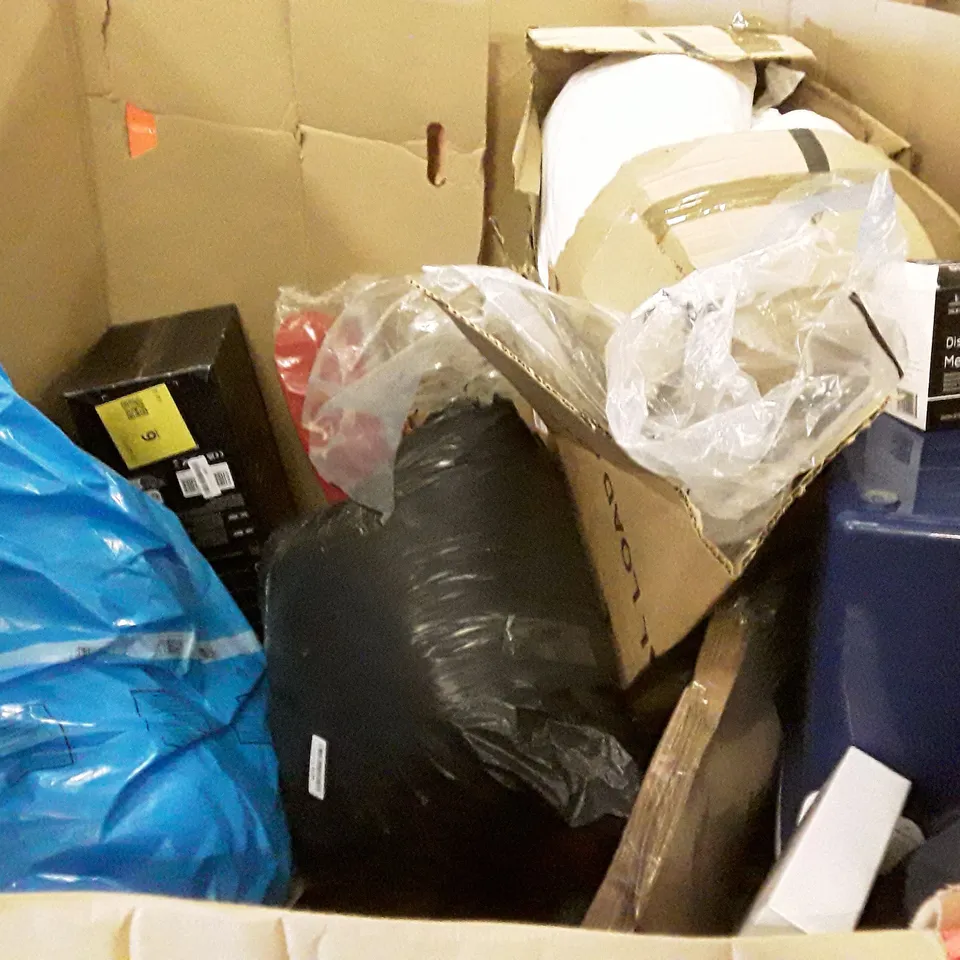 PALLET OF ASSORTED PRODUCTS INCLUDING MATTRESS TOPPER,  TRAVEL LUGGAGE, DUAL AIR FRYER, CO2 LASER TUBE, DISPOSABLE MEDICAL MASKS