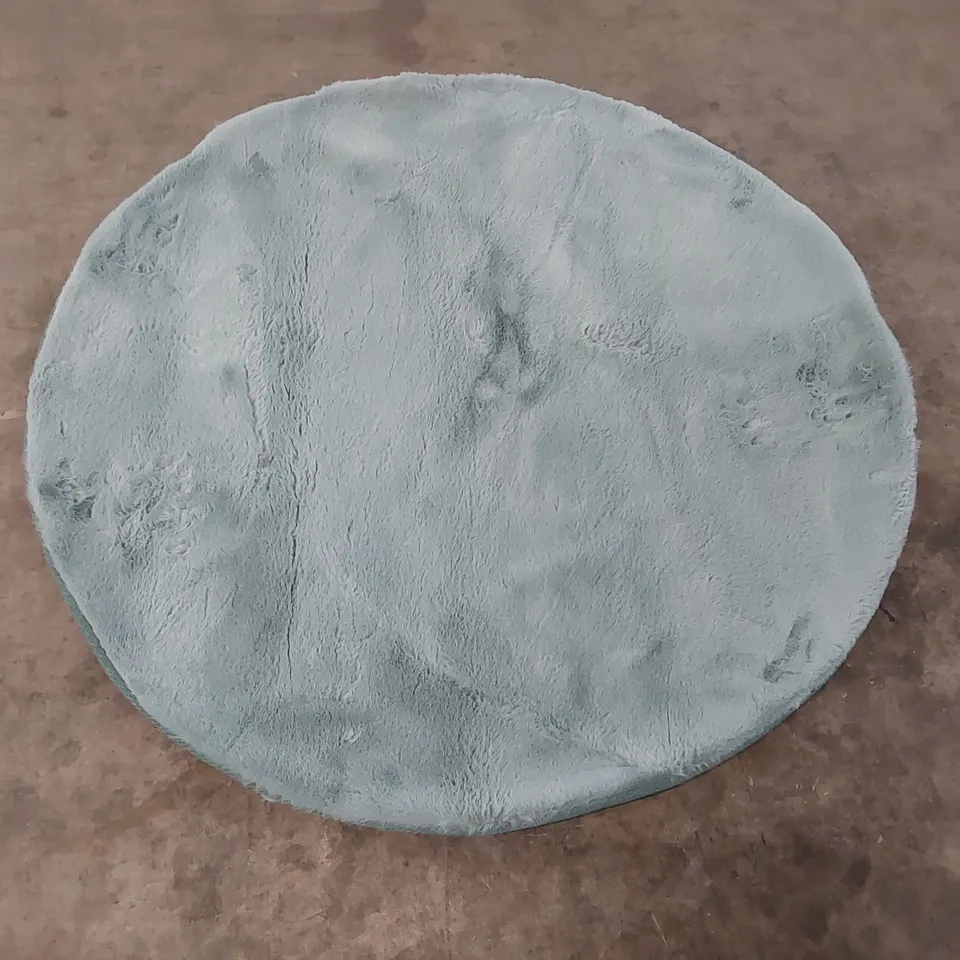 BRAND NEW BAGGED PACO HOME RABBIT RUG - 120cm D