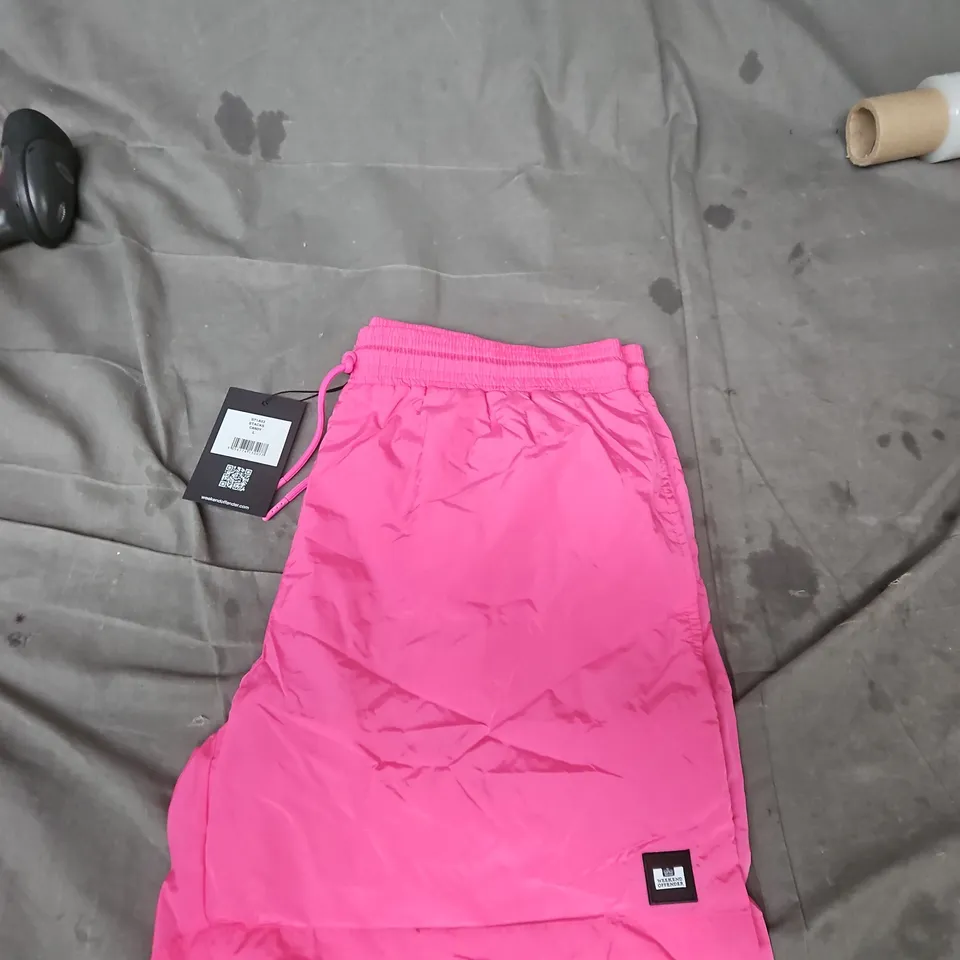 WEEKEND OFFENDER STACKS CANDY SHORTS – UK SIZE L – PINK
