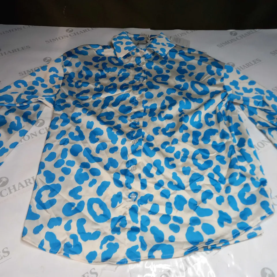L'ATELIER DE MILA MARLEY ANIMAL PRINT BLOUSE IN BLUE/WHITE - SIZE UNSPECIFIED