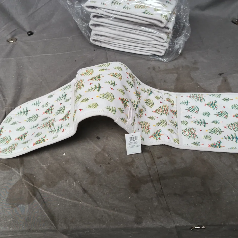 6X GISELA GRAHAM CHRISTMAS STYLE OVEN MITS 
