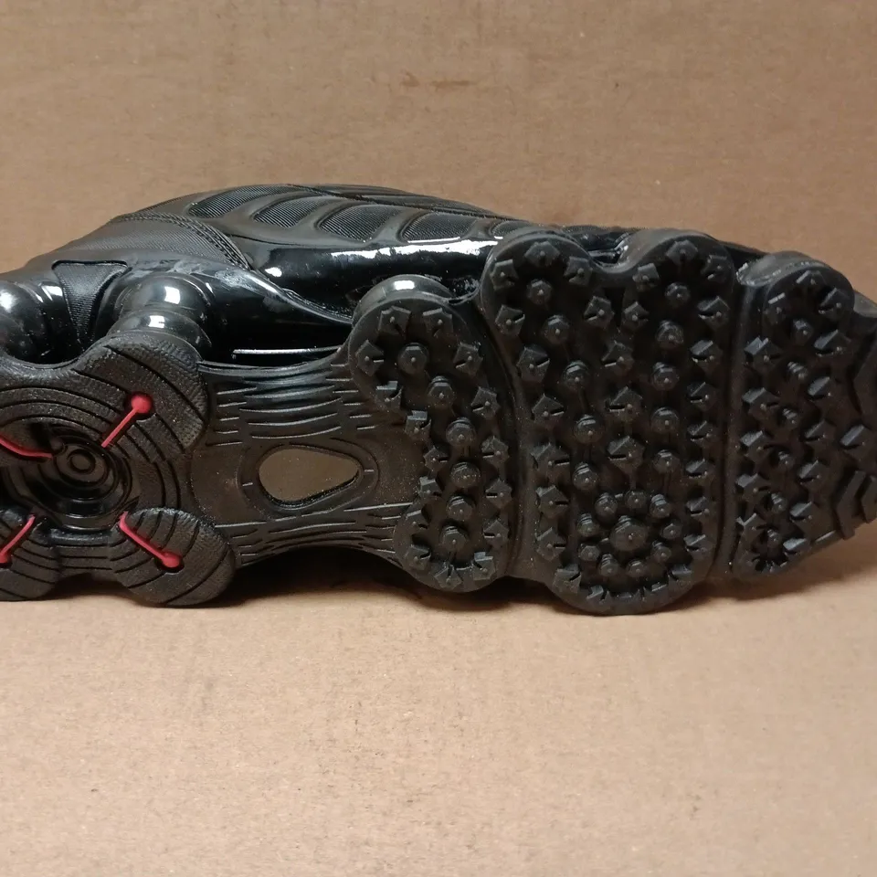 NIKE SHOX BLACK RUNNING SHOES SIZE 8.5
