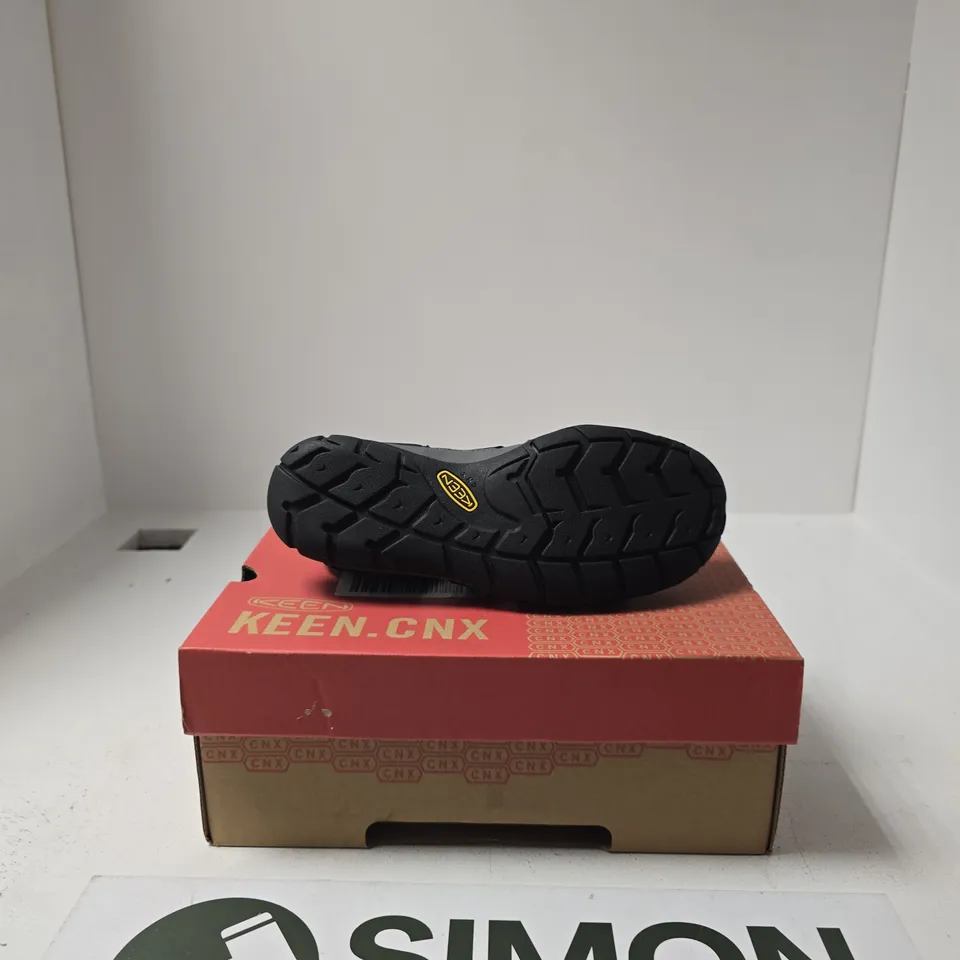 BOXED PAIR OF KEEN SKY CAPTAIN SANDALS SIZE UK 7