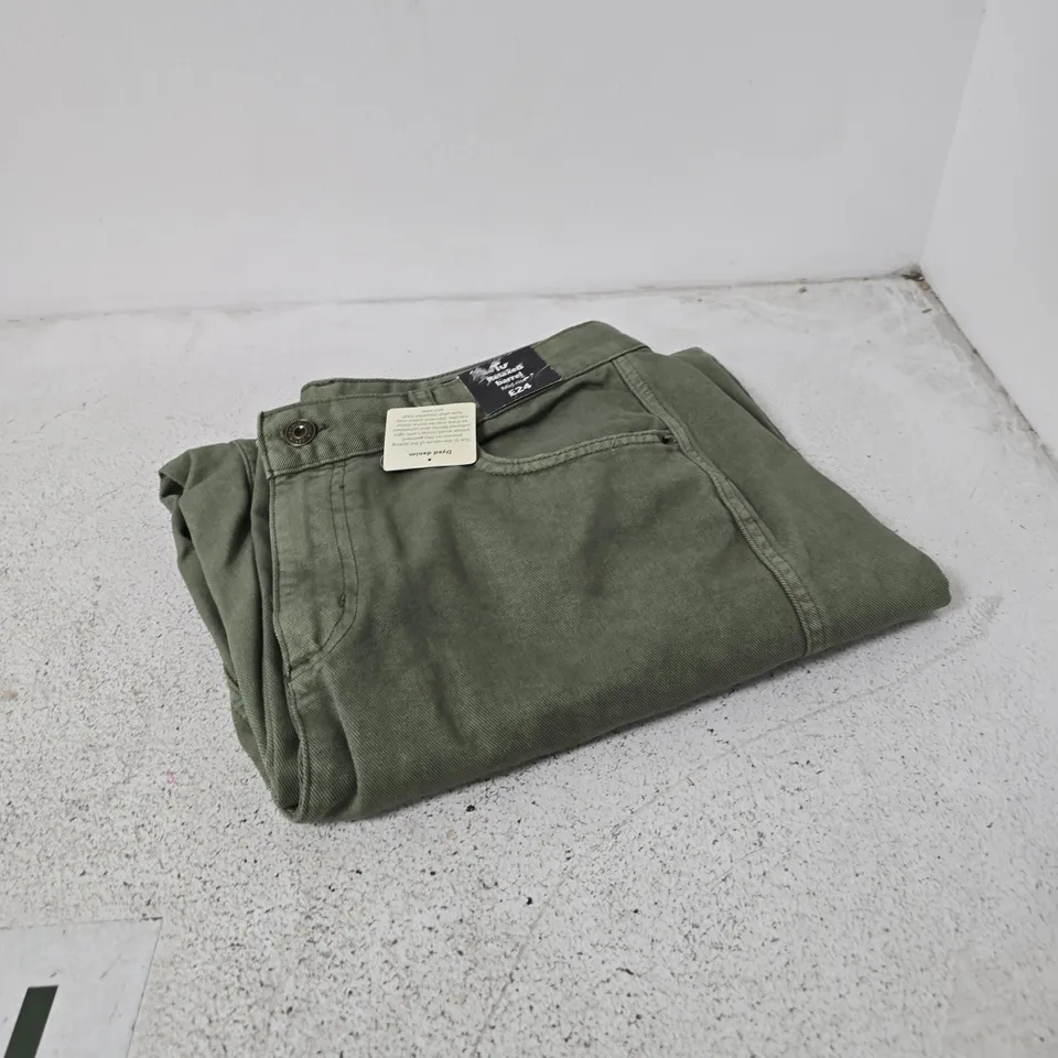 TU MEN’S RELAXED BARREL TROUSERS – UK 14R, OLIVE